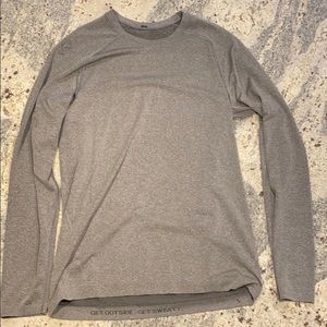 Gray long sleeve lululemon t-shirt